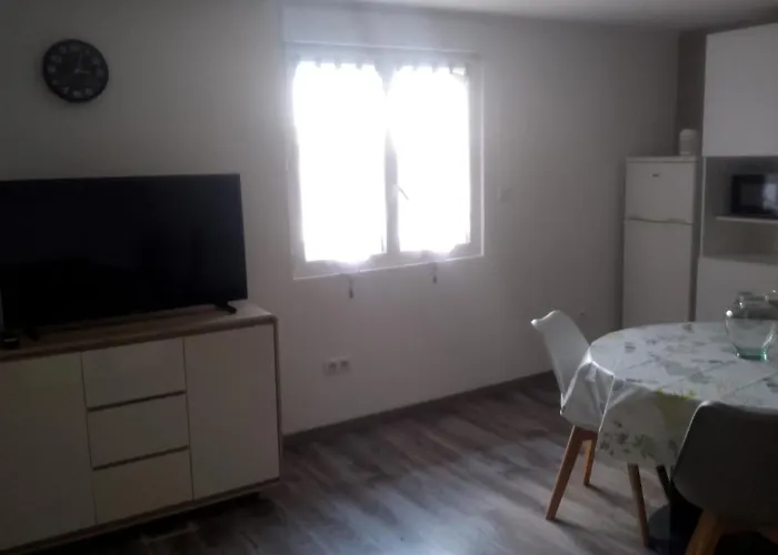 Appartement 51 Chez Patricia La Neuville-aux-Bois